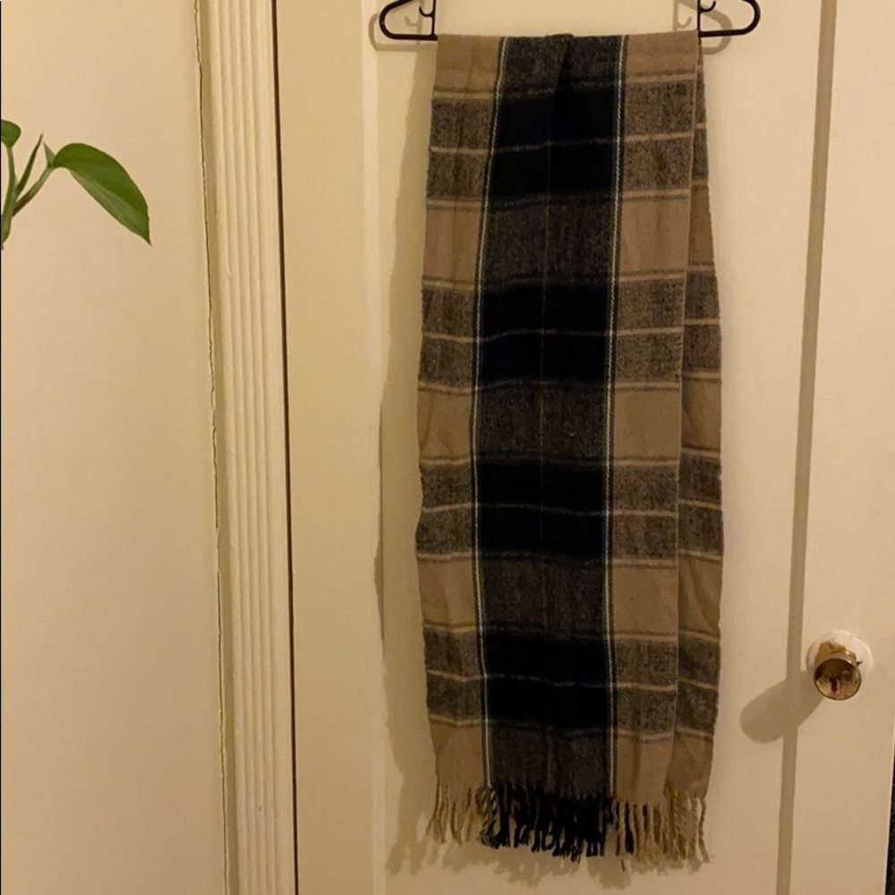 Plaid scarf